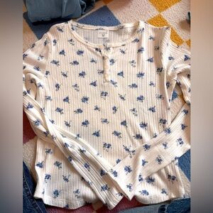 Abercrombie girls pointelle long sleeve shirt